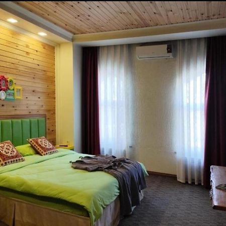Strelets Hotel Biskek Kültér fotó