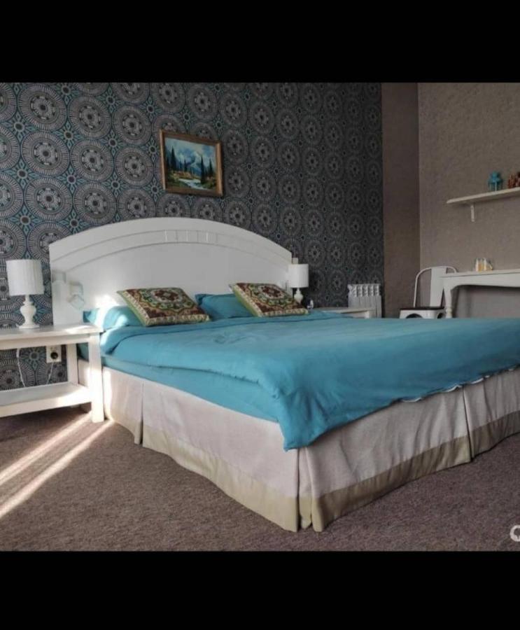 Strelets Hotel Biskek Kültér fotó